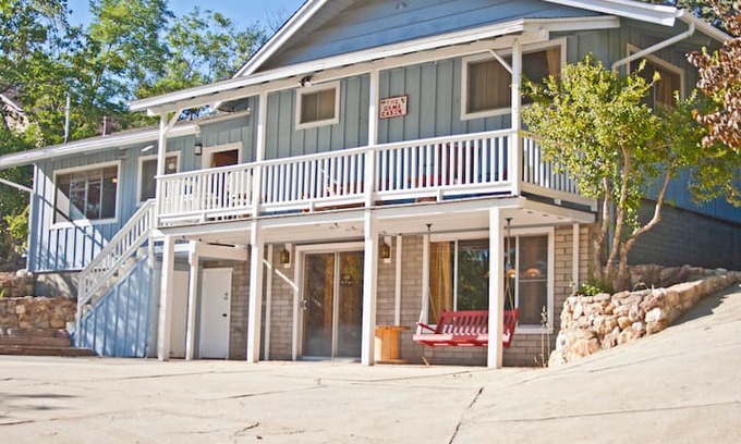 Julian House | The Game Cabin