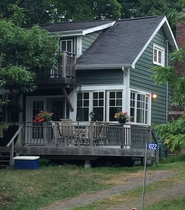 Bracebridge House | Lake Muskoka retreat by Bowyers beach