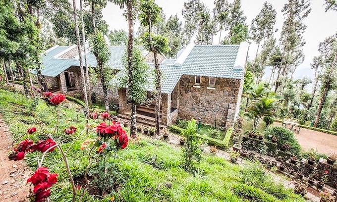 Pallivasal House | Stone cottage room in Munnar