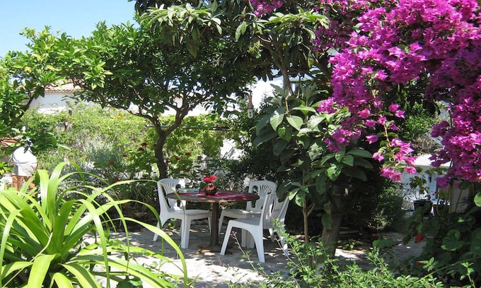 Methoni House | Aleiki Villa in Methoni village 500m from beach.