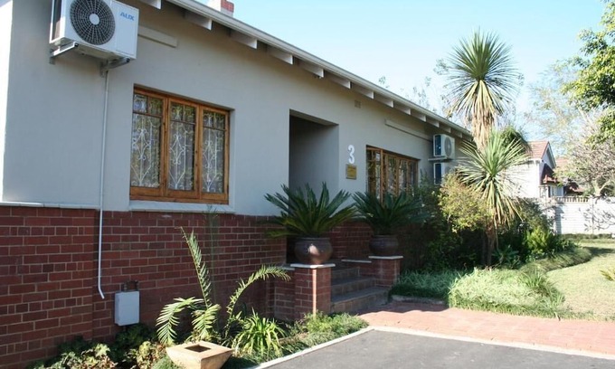 Scottsville Hotel | Thembelihle Guest House
