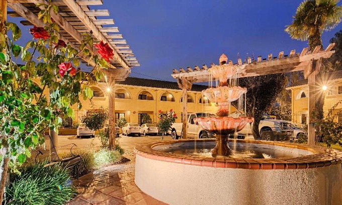 Milpitas Hotel | Best Western Plus Brookside Inn