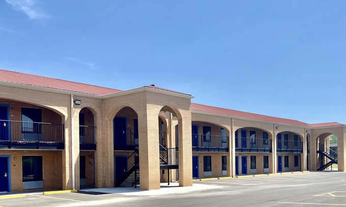 Newnan Hotel | Days Inn by Wyndham Newnan