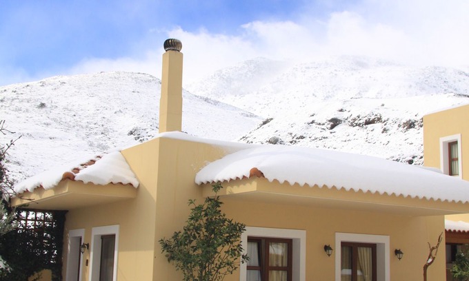 Asites Hotel | Earino