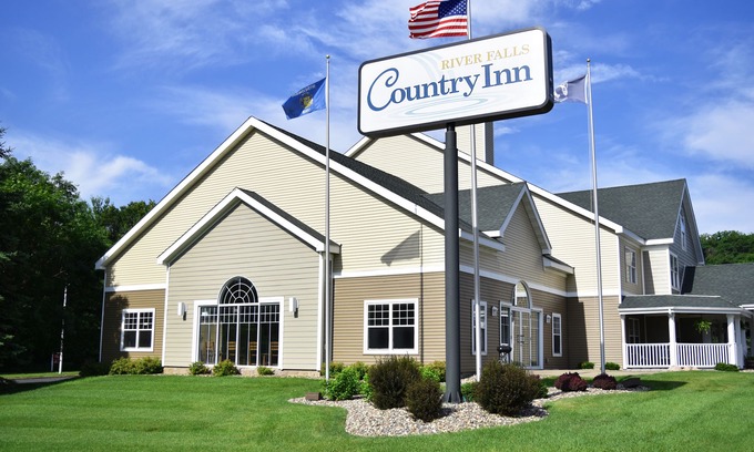River Falls Hotel | Country Inn River Falls