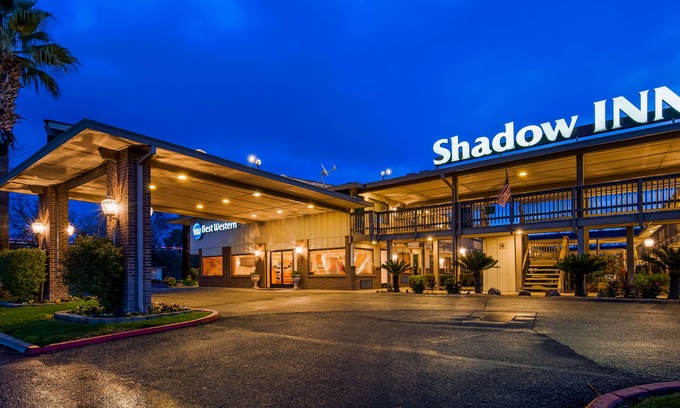 Woodland Hotel | Best Western Shadow Inn