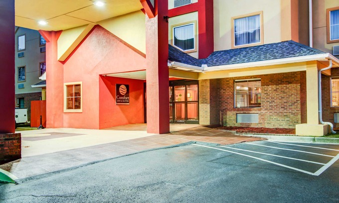 Macon Hotel | Comfort Inn & Suites Macon North I-75