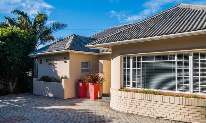 Walmer Hotel | River Road Guest House