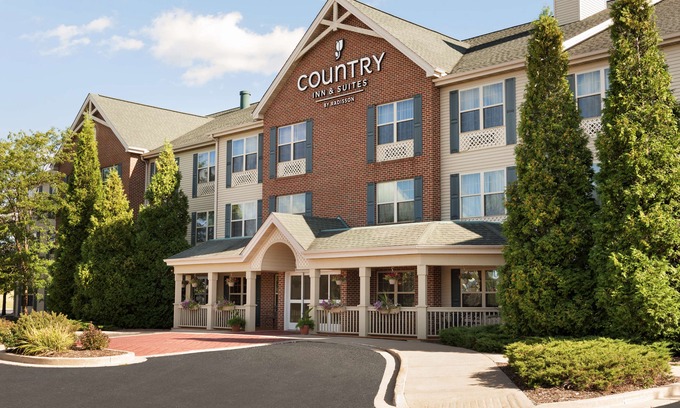 Sycamore Hotel | Country Inn & Suites by Radisson, Sycamore, IL