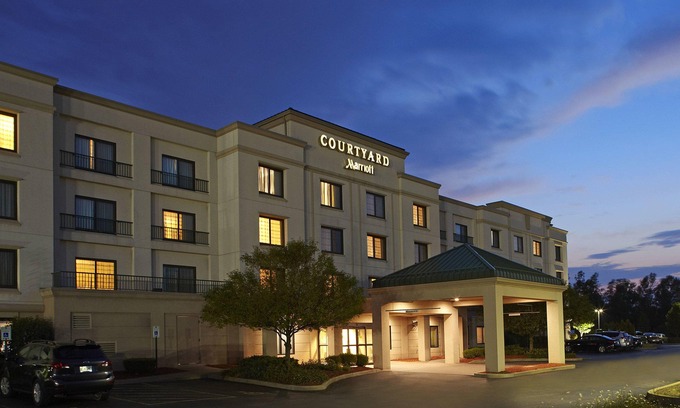 Amherst Hotel | Courtyard by Marriott Buffalo Amherst/University