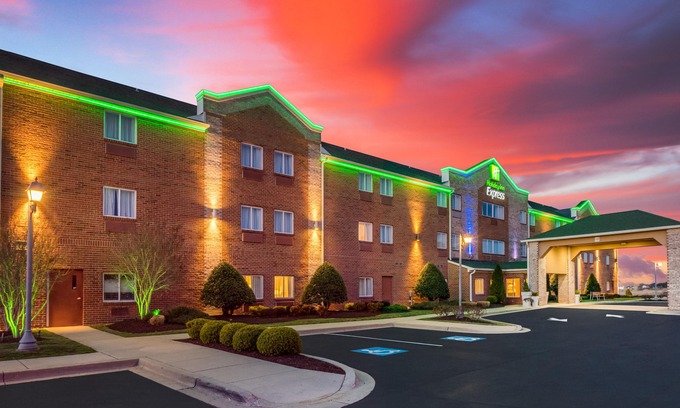 Kent Narrows Hotel | Holiday Inn Express Annapolis East-Kent Island, an Ihg Hotel