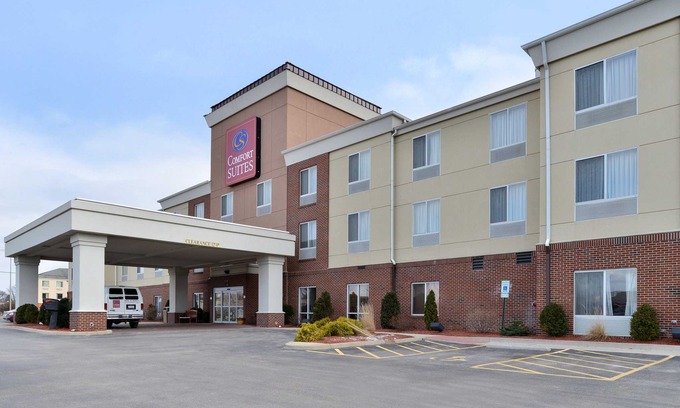 Urbana Hotel | Comfort Suites Urbana Champaign, University Area