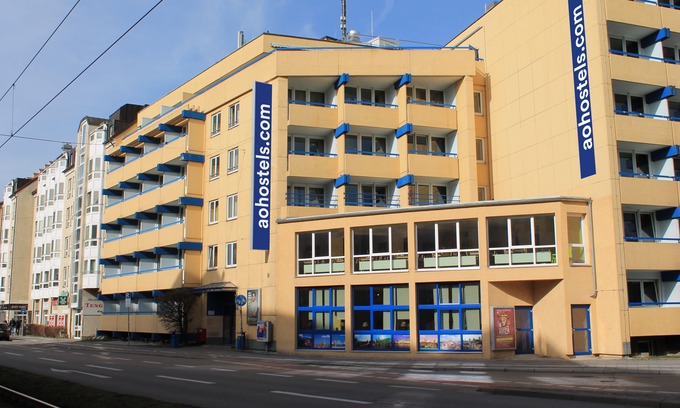 St. Vinzenz Hotel | a&o Munchen Hackerbrücke