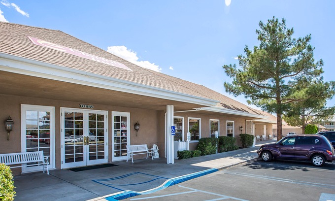 Ridgecrest Hotel | Clarion Inn Ridgecrest