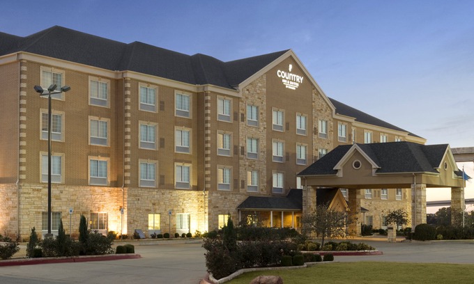 Quail Creek Hotel | Country Inn & Suites by Radisson, Oklahoma City - Quail Springs, OK
