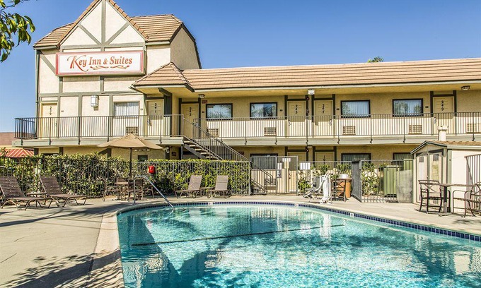 Tustin Hotel | Key Inn and Suites