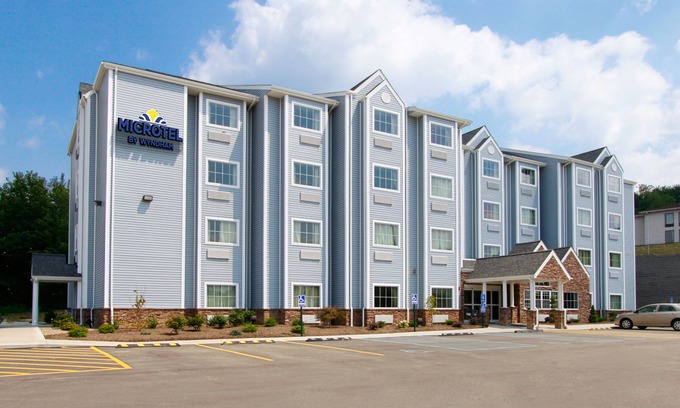 Waynesburg Hotel | Microtel Inn & Suites by Wyndham Waynesburg