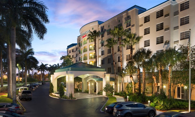 Dania Beach Hotel | Courtyard by Marriott Fort Lauderdale Airport & Cruise Port