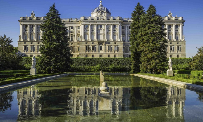 Corralejos Hotel | Pullman Madrid Airport & Feria