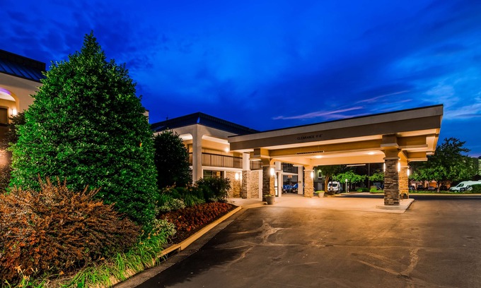 Sterling Hotel | Best Western Dulles Airport Inn