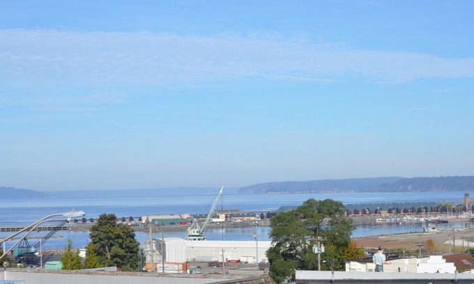 Port Gardner Hotel | Hampton Inn Seattle/Everett Downtown