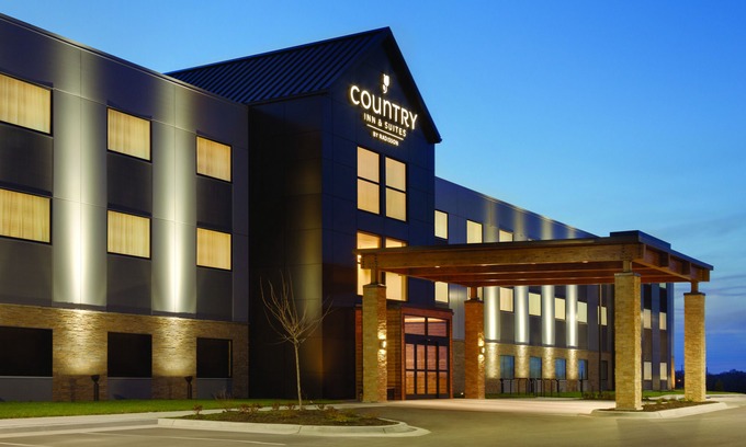 Lawrence Hotel | Country Inn & Suites by Radisson Lawrence