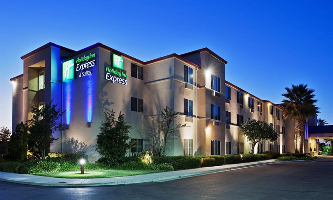 Tracy Hotel | Holiday Inn Express & Suites Tracy, an Ihg Hotel