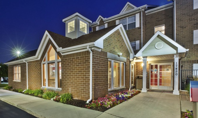 Livonia Hotel | TownePlace Suites by Marriott Detroit Livonia