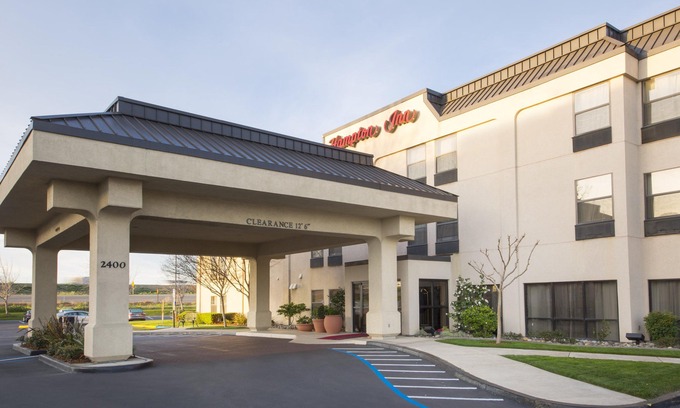 Tracy Hotel | Hampton Inn Tracy