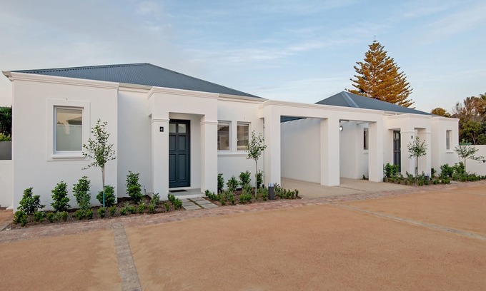 Eastcliff Hotel | Perla