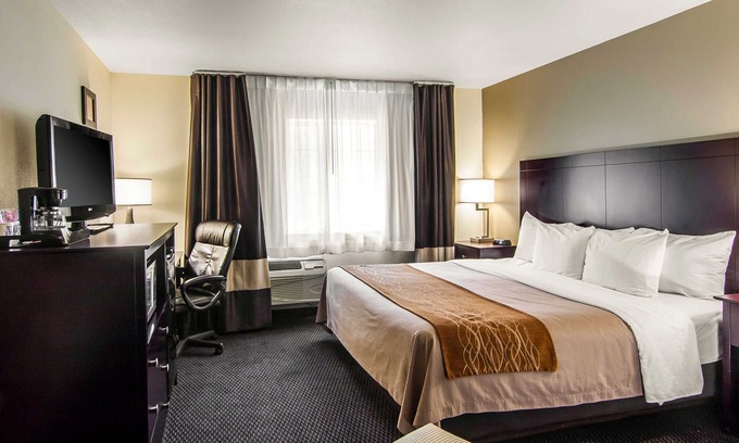Larkspur Hotel | Country Inn & Suites by Radisson, Bend, OR