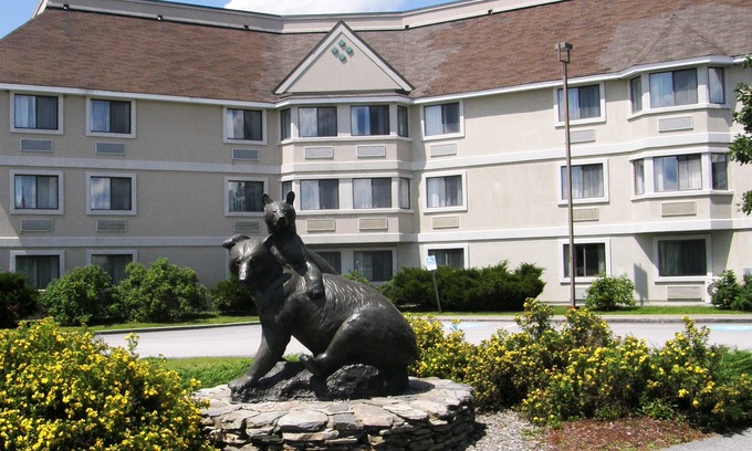 Orono Hotel | Black Bear Inn and Conference Center