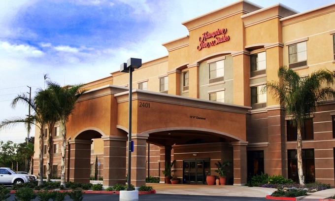 Seal Beach Hotel | Hampton Inn & Suites Seal Beach