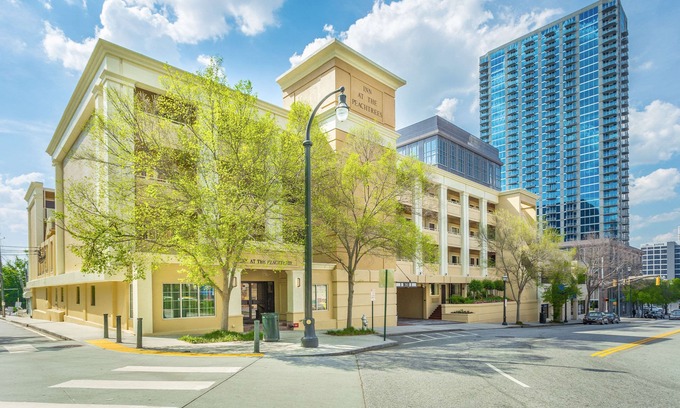 Downtown Atlanta Hotel | Inn at The Peachtrees, Ascend Hotel Collection