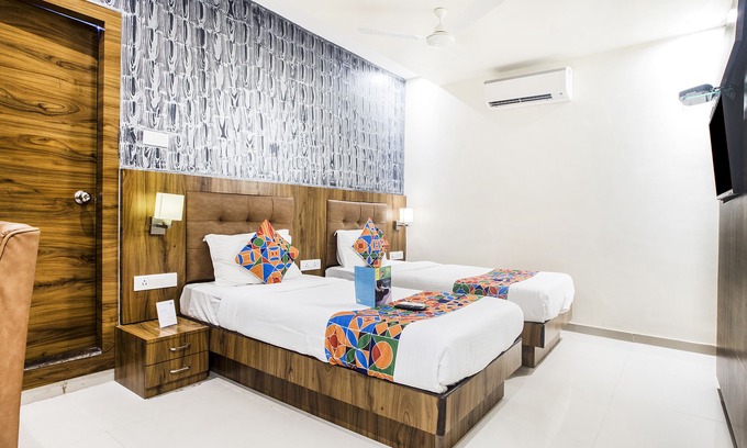 Sakinaka Hotel | FabHotel Amour Andheri East