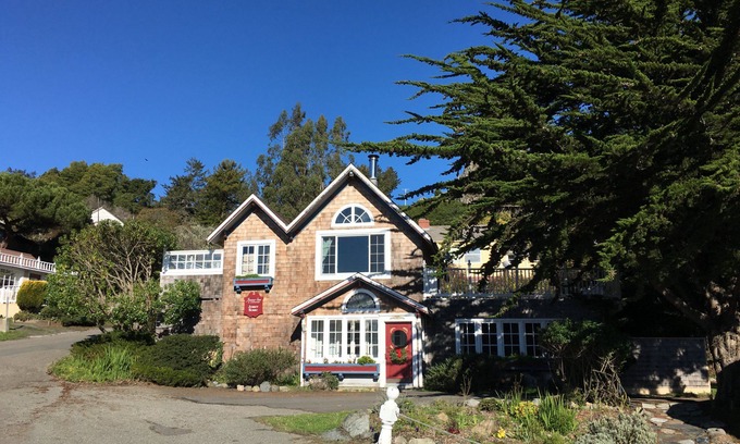 Jenner Hotel | Jenner Inn