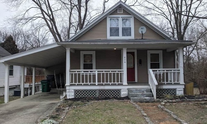 Loveland House | Ohio Ave, 3 bed house, Historic Downtown Loveland