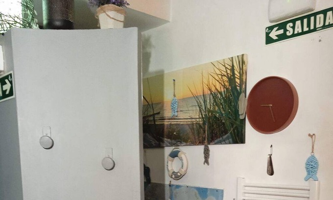 Iturrama Apartment | Los Lobos. Loft con Propia Ducha y Water,minicocina y Frigorifico,minicomedor