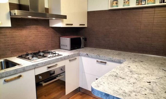 Zona Padova Apartment | Casa Atene Luminoso Appartamento su due livelli a Milano