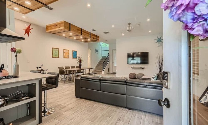 Barton Hills House | Pet Friendly Retreat with Lap Pool/Spa in the '04!