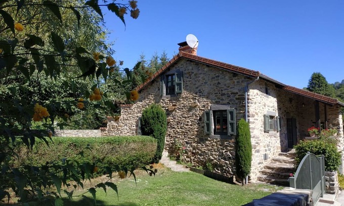 Saint-Poncy Cottage | Gite Saint-Poncy, 3 bedrooms, 6 persons