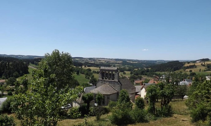 Lorcieres Cottage | Gite Lorcières, 2 bedrooms, 4 persons