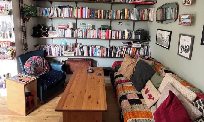 Shacklewell Apartment | Snug 1BD Flat with Balcony - Stoke Newington