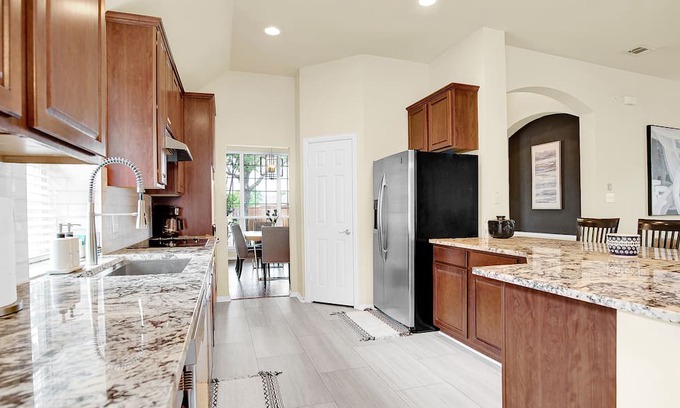 Frisco House | Westside Contemporary 3Bd/2B near Toyota Stadium/ The Star / PGA