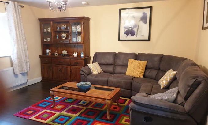 Dromaan House | Captivating 3-Bed House