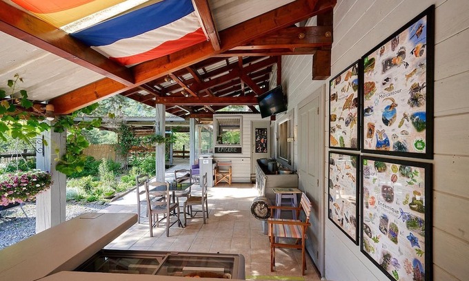 Meolans-Revel Ski Chalet | Luxe Sanitary 5 Pers. Villatent at the River Campsite with Beautiful view