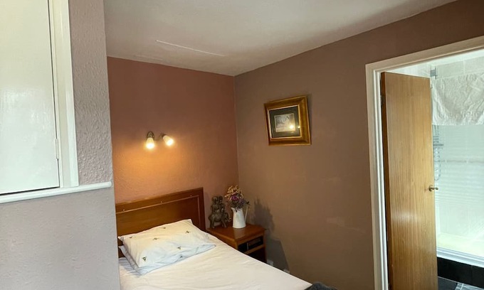 Hilton Bed & Breakfast | The Prince of Wales