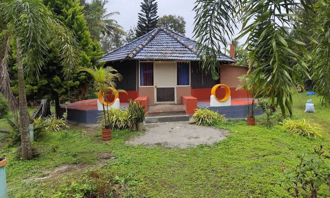 Kushalnagar Bed & Breakfast | Rising Surya Homestay