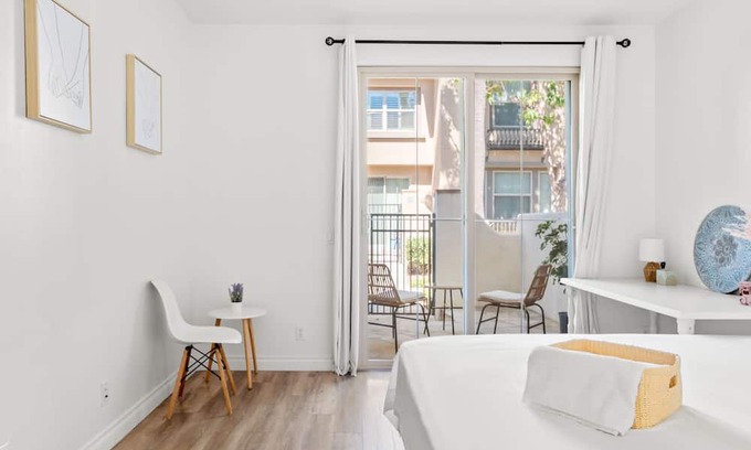 Irvine Industrial Complex-East Apartment | Private Entry Suite w Patio Bath Kitchenette