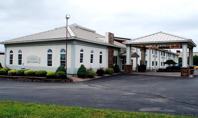 Watertown Hotel | Travel Inn